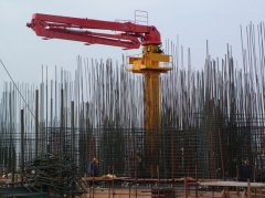 Zoomwolf Placing Boom in Abu Dhabi